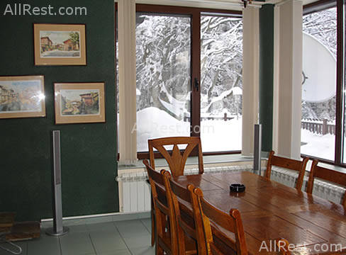 Hlebna Hotel 5